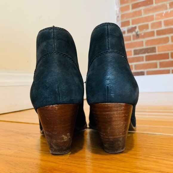 Frye Regina Heel Ankle Boot - Size 8 - Picture 11 of 16